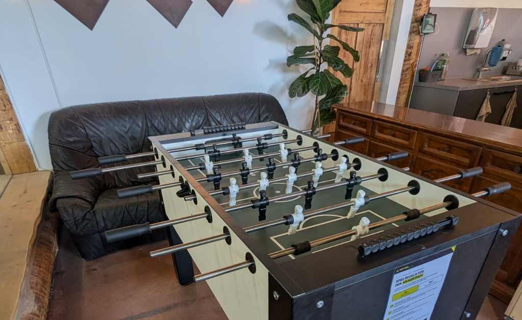Kickertisch in der Lounge des Stuntwerk Senden